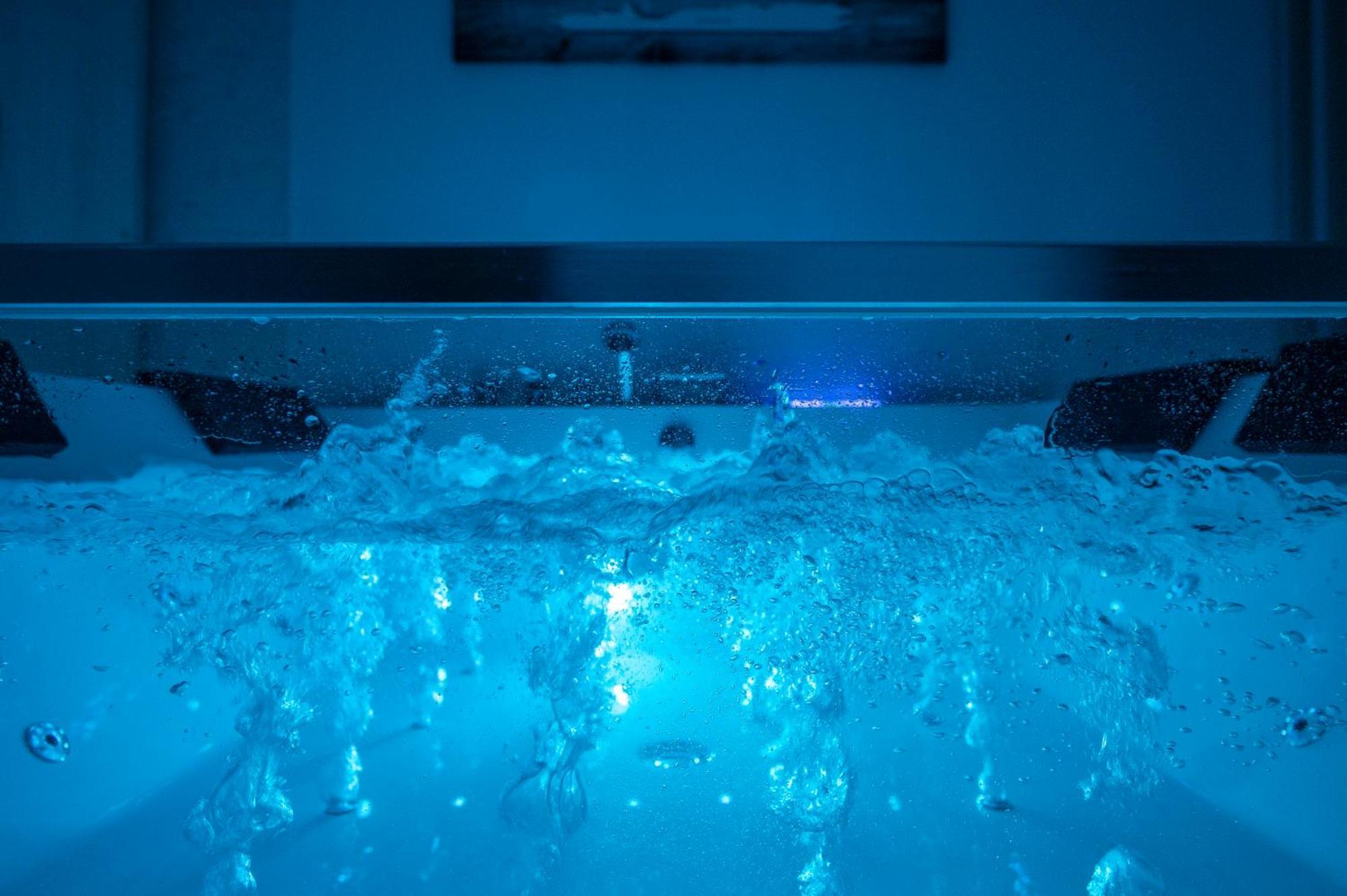 Premium Jacuzzi Suite At The City Center, By Aqua Platinum 테살로니키 외부 사진